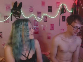 your_horny_friends webcam model stream image