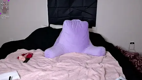 LilRedKinkQueen webcam model stream image