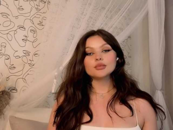 charming-peach webcam model stream image