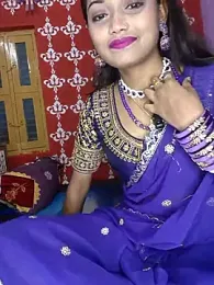 Sweet-priyaa webcam model stream image