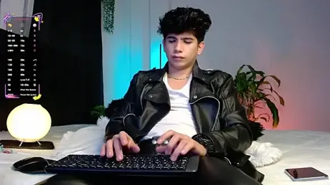 LyleBennett_ webcam model stream image