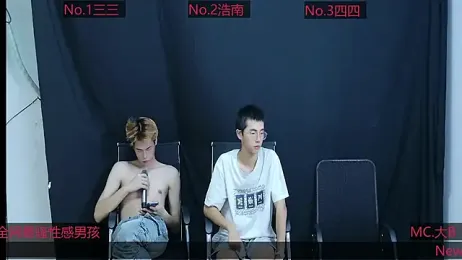Young-hot-boys webcam model stream image