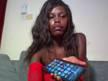 Mounchrie webcam bongacams model stream image