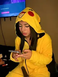 Laura-Khalifa webcam model stream image