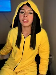 Laura-Khalifa webcam model stream image