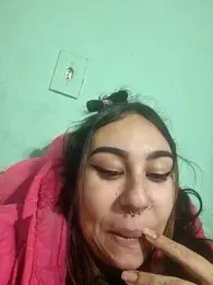 luizaguineto webcam model stream image