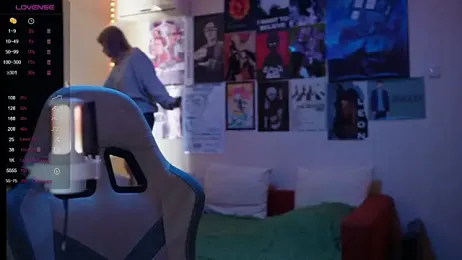 Traharaa webcam model stream image
