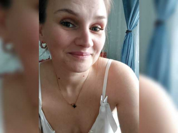 LisaLovHoney webcam model stream image