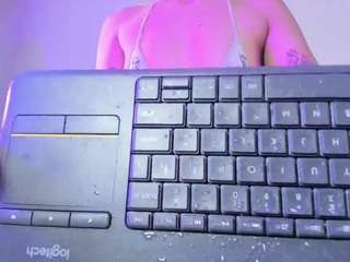 lorenhills webcam model stream image