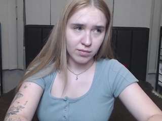 laurahlot webcam model stream image