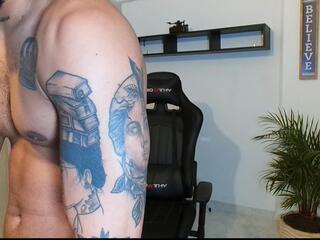 Donn Cruz webcam model stream image