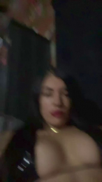 Chari858 webcam model stream image