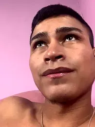 Emiliano_Reyes webcam model stream image