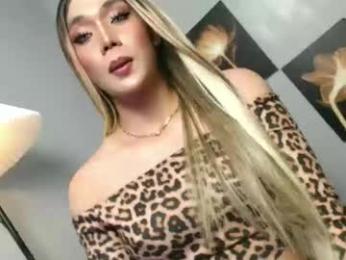 lovers_moon22 webcam chaturbate model stream image