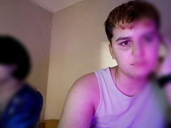 2Lesbians webcam model stream image