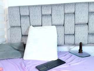 jade-sky11 webcam model stream image
