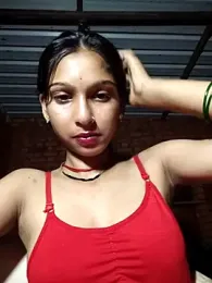 Cur_Pinki webcam model stream image