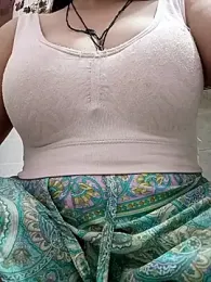 cute-mahek webcam model stream image