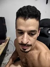 Avihyxx webcam stripchat model stream image