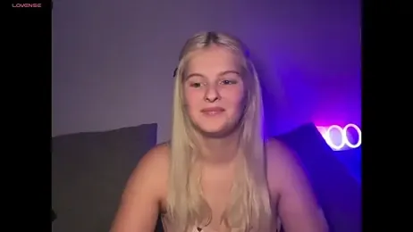 Allylove03 webcam stripchat model stream image