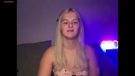 Allylove03 webcam model stream image