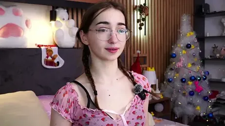 PollyBeev webcam stripchat model stream image