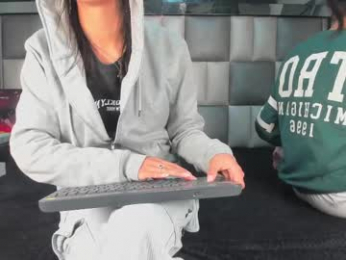 emma__js_ webcam model stream image
