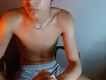 Xtremeplay_18 webcam model stream image