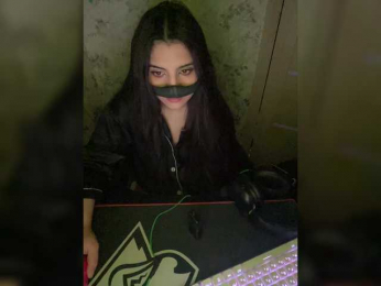 Aloeloea webcam model stream image