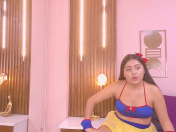 LunaJones webcam bongacams model stream image