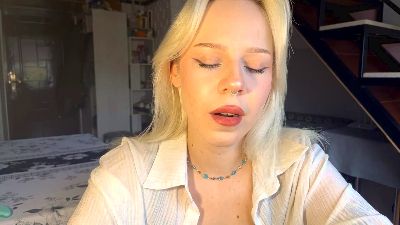 AprylFarnworth webcam model stream image