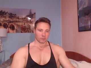 Hunky Muscle webcam model stream image
