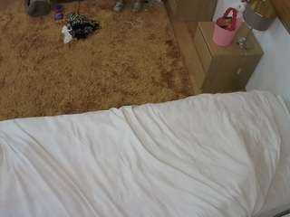 voyeurcam-julmodels-whitebed-3 webcam model stream image