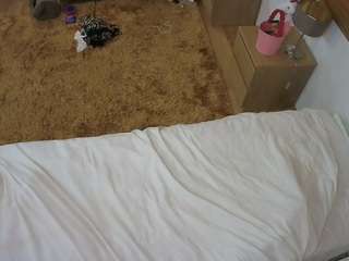 voyeurcam-julmodels-whitebed-3 webcam model stream image