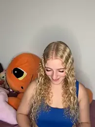 Sophie_cute06 webcam model stream image