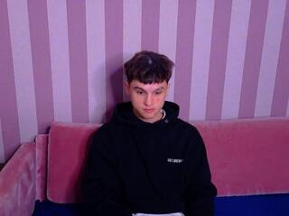 Armand Bubka webcam model stream image