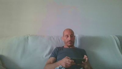 Mons75 webcam model stream image