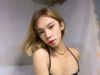 ParisKate webcam model stream image