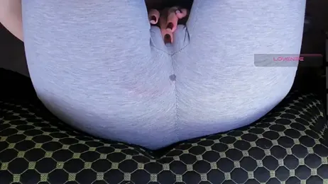 Cameltoe_squirt_inPants webcam model stream image