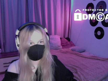 qwertikcam webcam bongacams model stream image