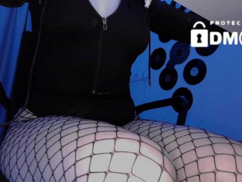 qwertikcam webcam model stream image