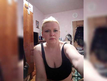 -WhiteQueen- webcam bongacams model stream image
