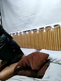 JadeYuri webcam model stream image