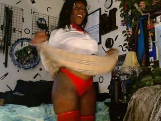 moebootyrayna webcam model stream image