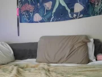 pupgender webcam model stream image