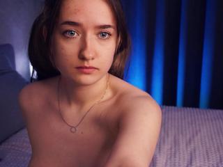 Katie Charton webcam flirt4free model stream image