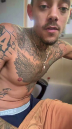 YellaboyAPEX webcam model stream image