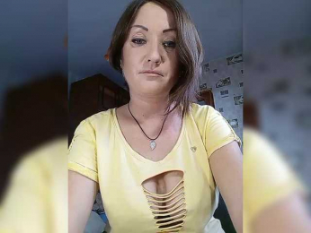 8BESTGirl8 webcam bongacams model stream image