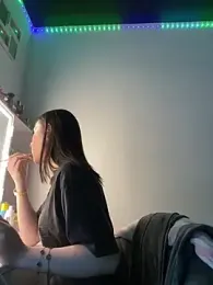 Just-Lilly webcam model stream image