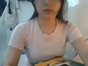 Linzly webcam model stream image